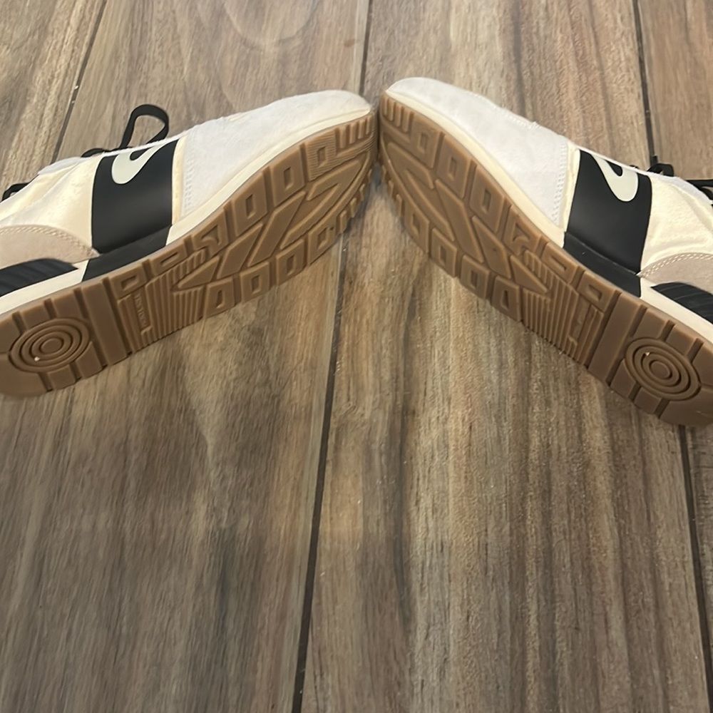 Worn once Tretorn Loyola 2 size 8.5 great condition! - Picture 3 of 8